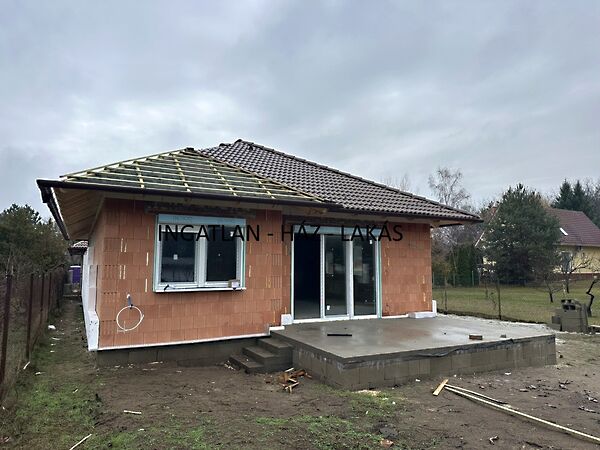 Eladó ház Veresegyház