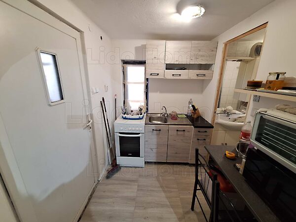 Eladó földterület Juta