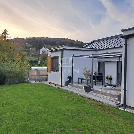 Eladó ház Alsóörs