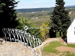 Eladó földterület Pécs