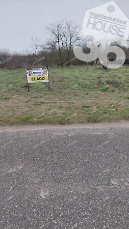 Eladó földterület Ágasegyháza