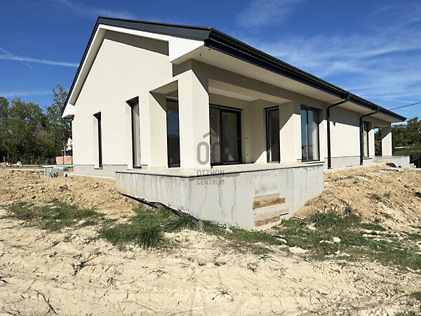 Eladó ház Keszthely, Kertváros