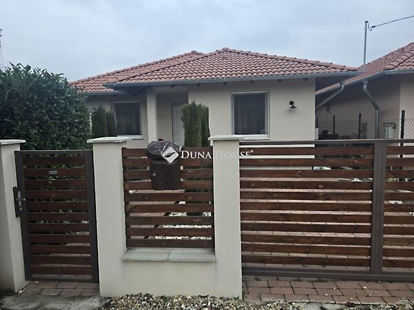 Eladó ház Halásztelek