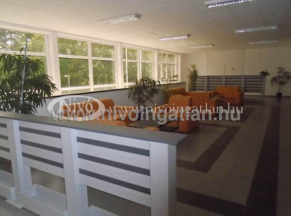 Eladó iroda Veszprém