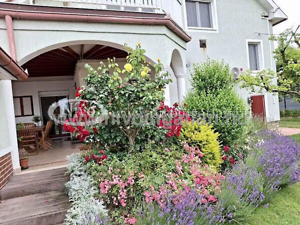 Eladó ház Veszprém