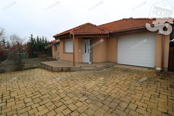 Kiadó ház Soltvadkert