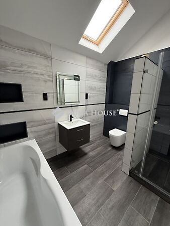 Eladó ház Budapest, XV. kerület