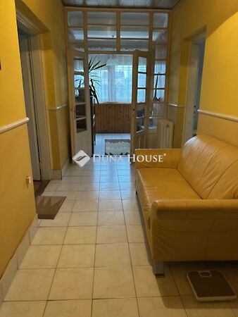 Eladó ház Bősárkány