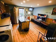 Eladó ház Vác