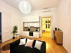 Eladó lakás Budapest, VI. kerület