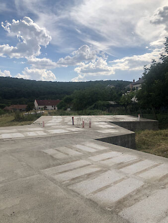 Eladó földterület Pálosvörösmart