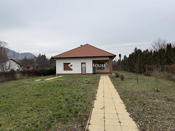 Eladó ház Esztergom