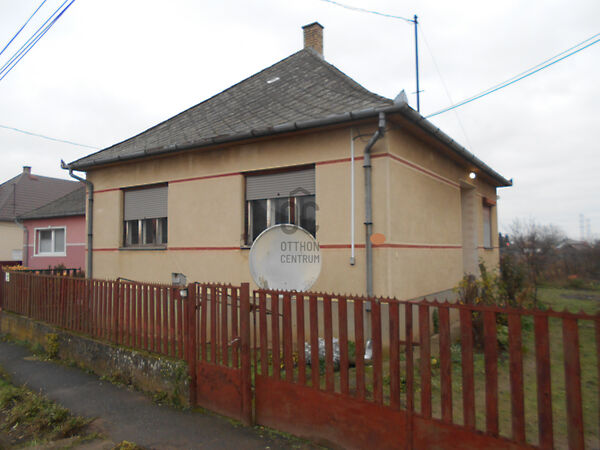Eladó ház Szabolcsbáka