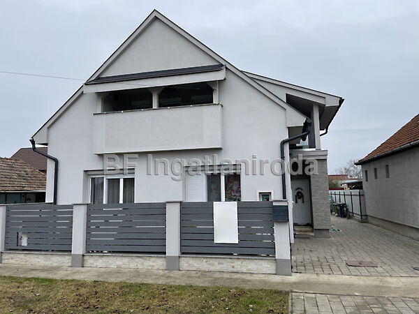 Eladó ház Hajdúszoboszló, Kertváros