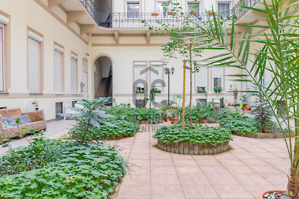 Eladó lakás Budapest, VI. kerület