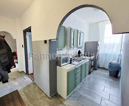 Eladó lakás Hajmáskér