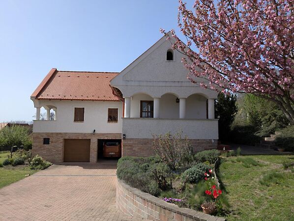 Eladó ház Vértessomló