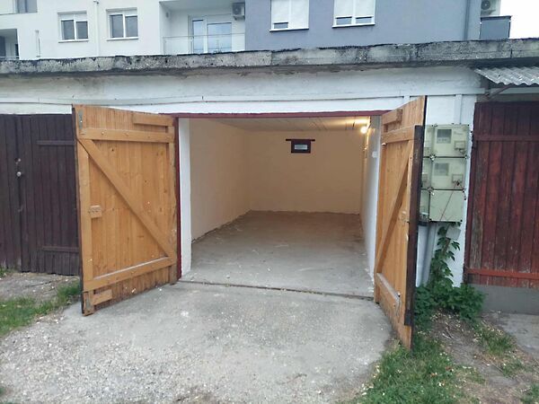 Eladó garázs Tatabánya