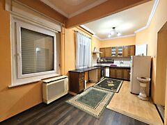 Eladó lakás Újszilvás