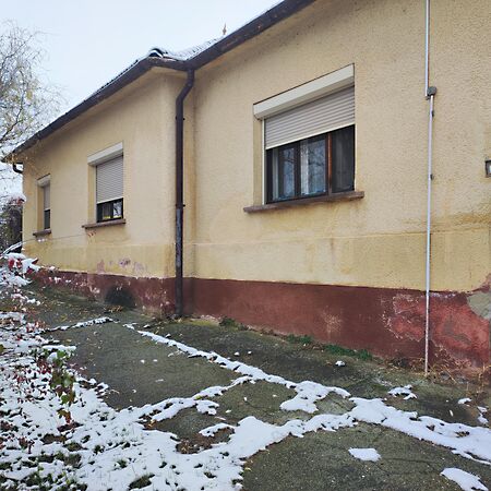 Eladó ház Mezőkomárom