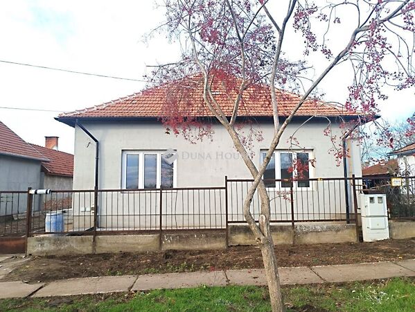 Eladó ház Csorvás