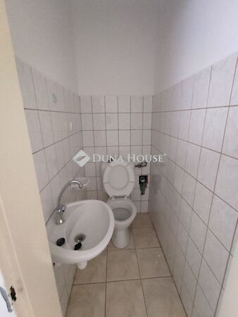 Eladó lakás Kápolnásnyék