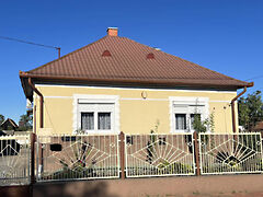 Eladó ház Mezőkeresztes