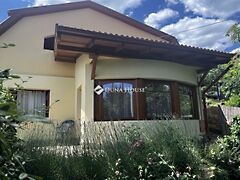 Eladó ház Leányfalu