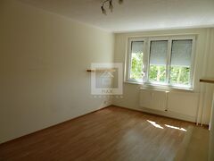 Eladó lakás Budaörs