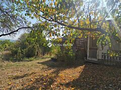 Eladó földterület Tata