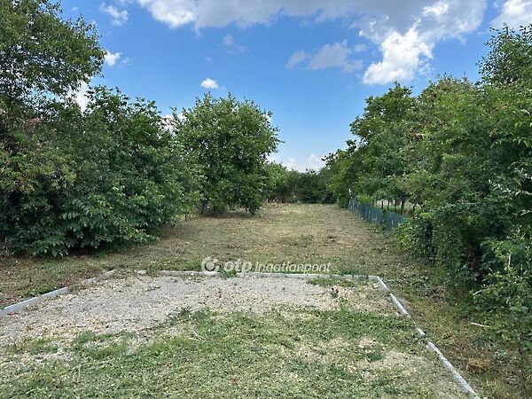 Eladó földterület Rácalmás