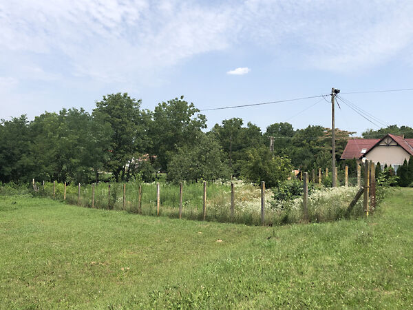 Eladó földterület Olasz