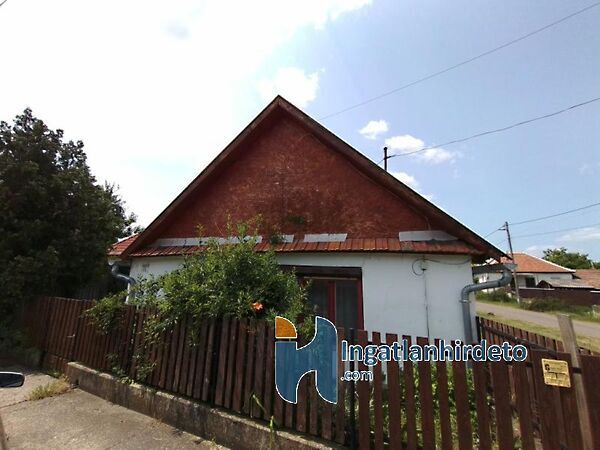 Eladó ház Jászárokszállás