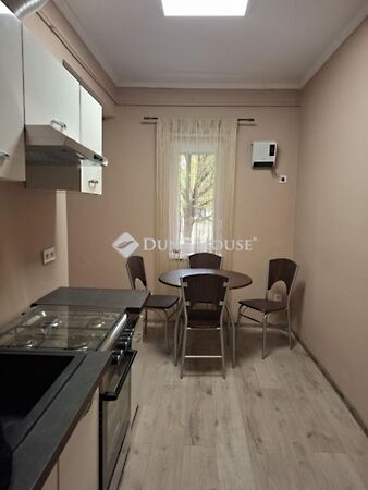 Eladó lakás Szekszárd