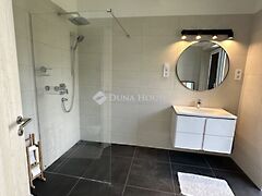 Eladó lakás Budapest, III. kerület