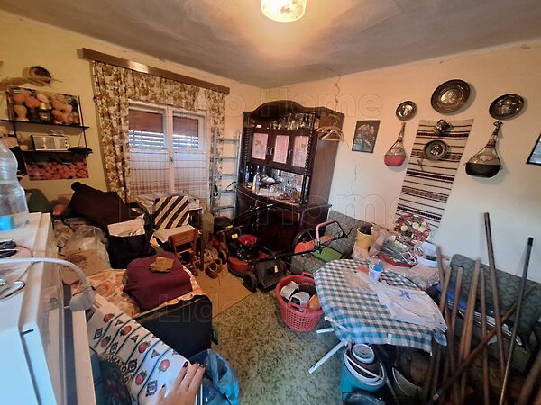 Eladó földterület Juta