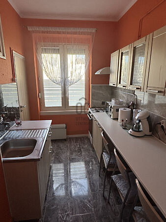 Eladó lakás Várpalota