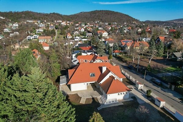 Eladó ház Budaörs