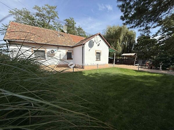 Eladó ház Lajosmizse