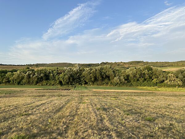 Eladó földterület Bánk