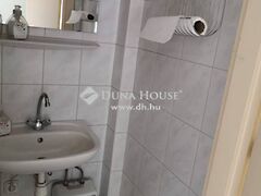 Kiadó üzleti Pécs