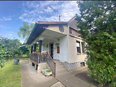 Eladó földterület Besenyszög