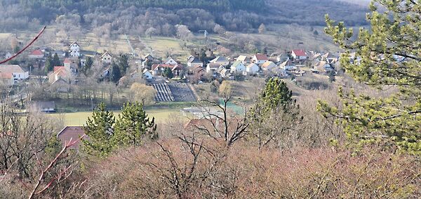 Eladó földterület Csabdi