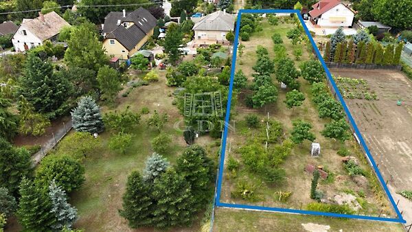 Eladó földterület Kulcs