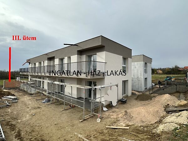 Eladó lakás Mogyoród