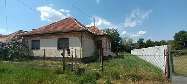 Eladó ház Karácsond