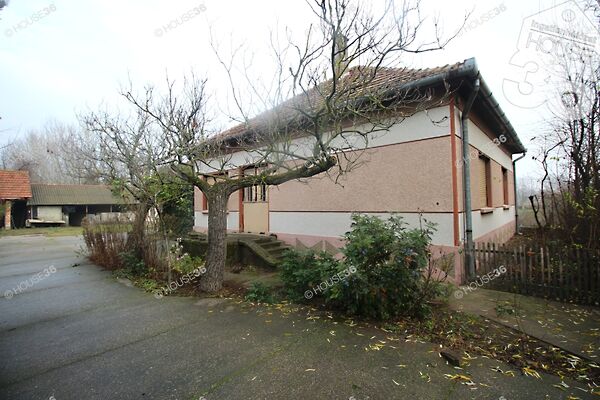 Eladó ház Csengőd