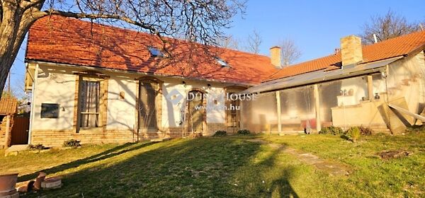 Eladó ház Egerág