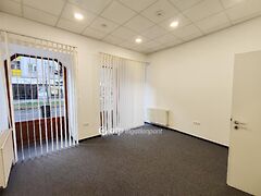 Kiadó üzleti Szolnok