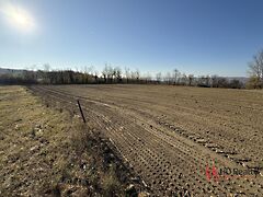 Eladó földterület Győrság